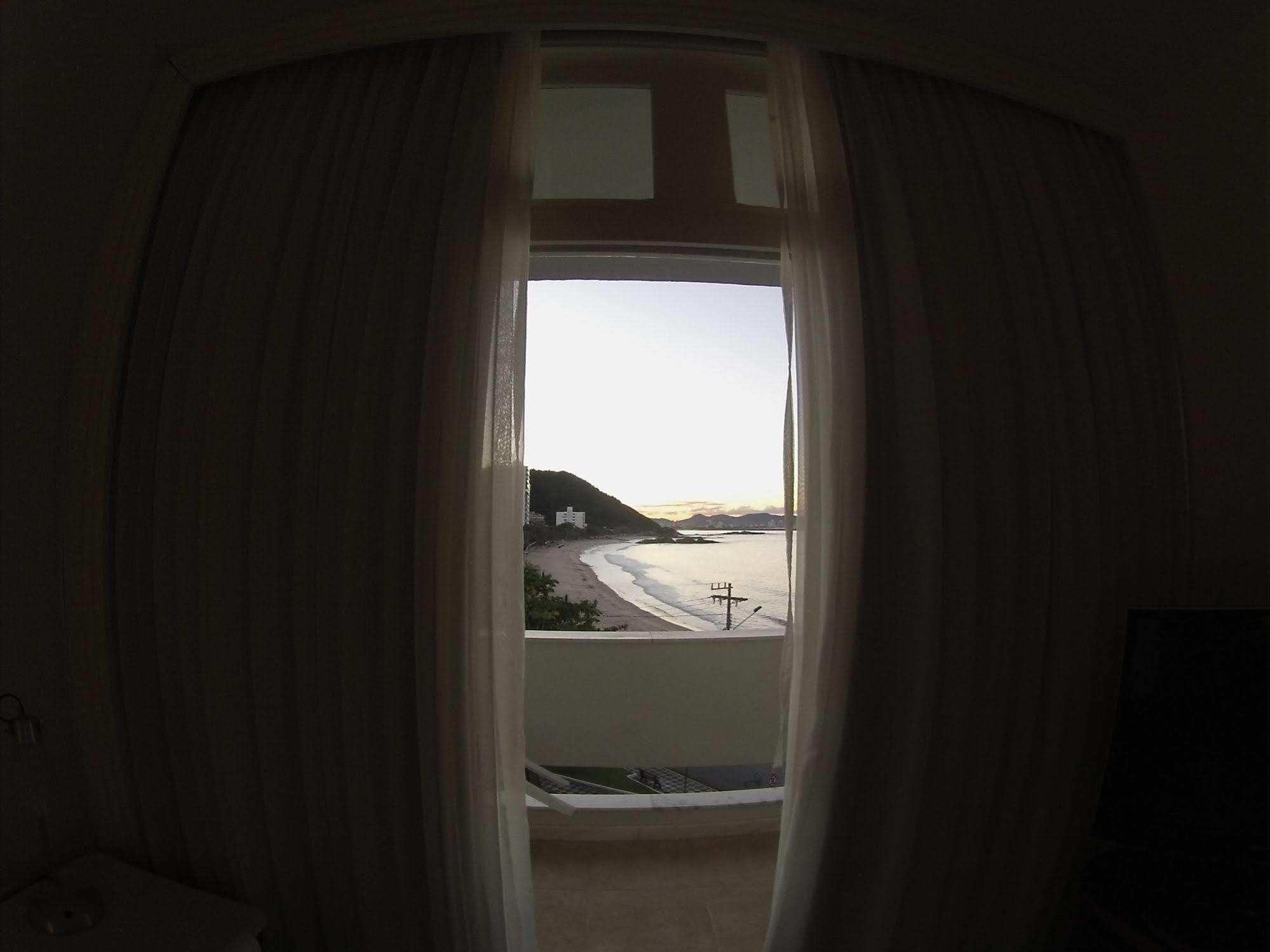 Hotel Marambaia Cabeçudas - frente mar Itajaí Exterior foto